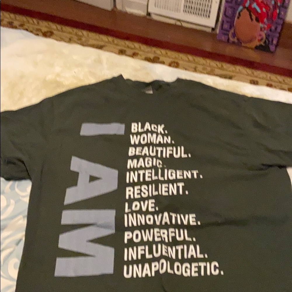 Women’s tshirts M